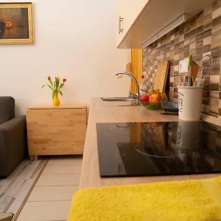 Modern Central Flat For 2 Apartment *